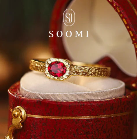 Elegant 925 Silver Hammered Gemstone Ring